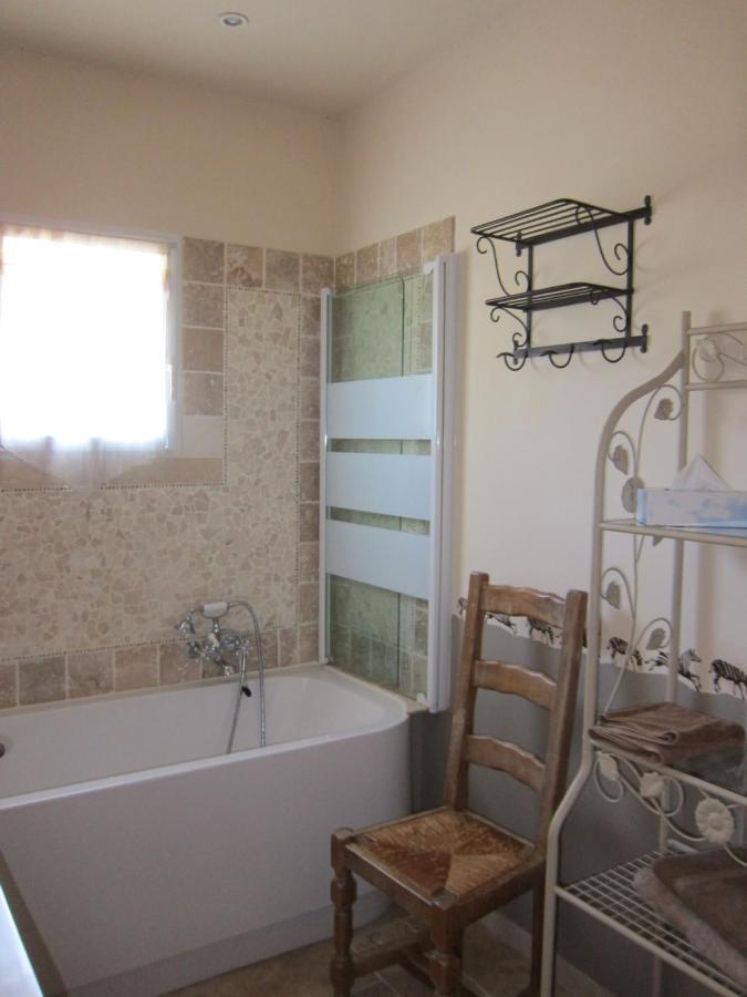 Table De Fred Otel Le Plan-de-la-Tour Dış mekan fotoğraf